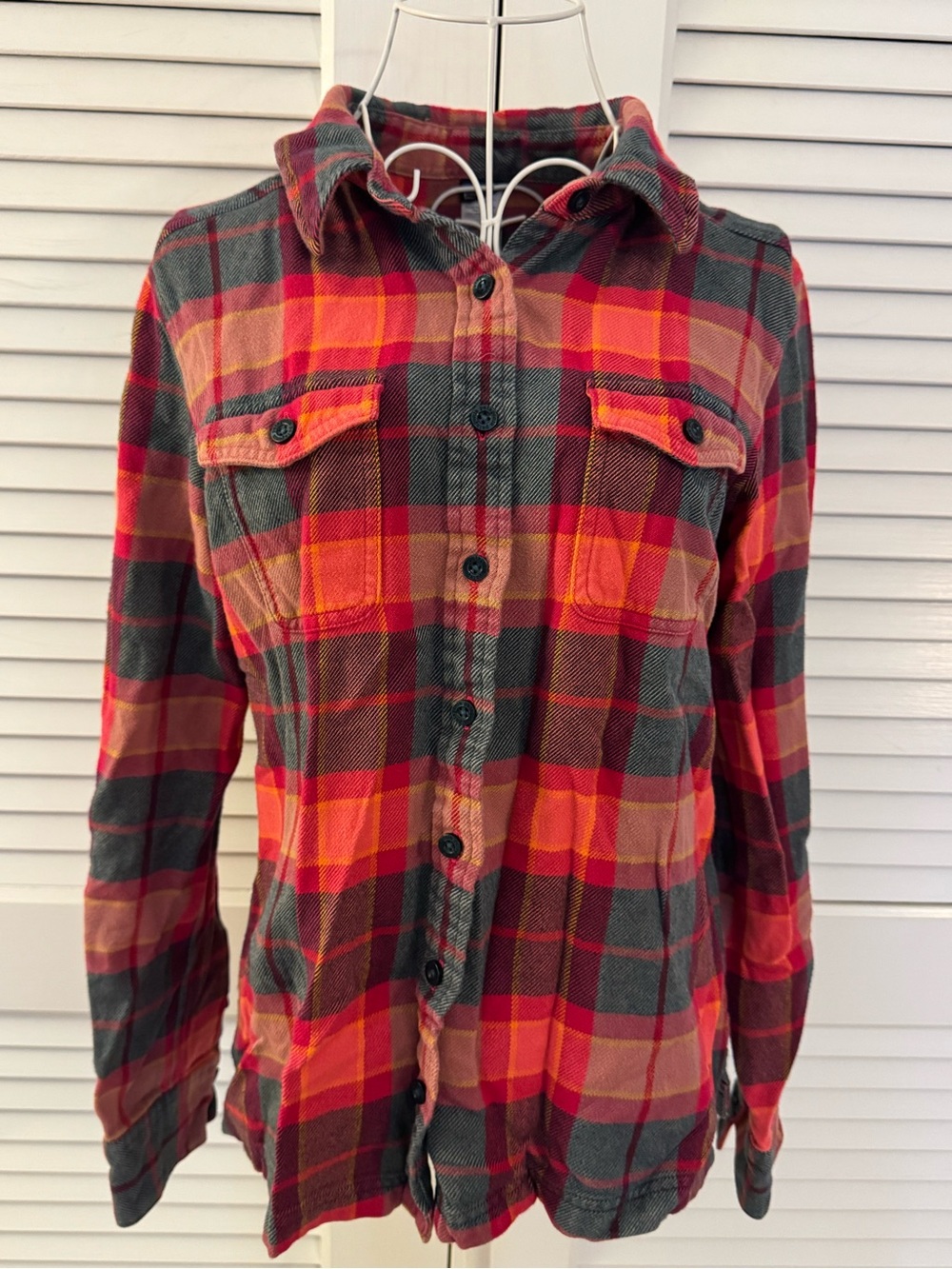 Patagonia Women's Plaid Organic Cotton Shirt Size Medium